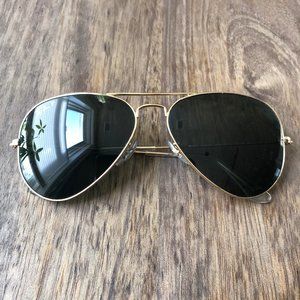 RAY-BAN Polarized Aviators - Gold